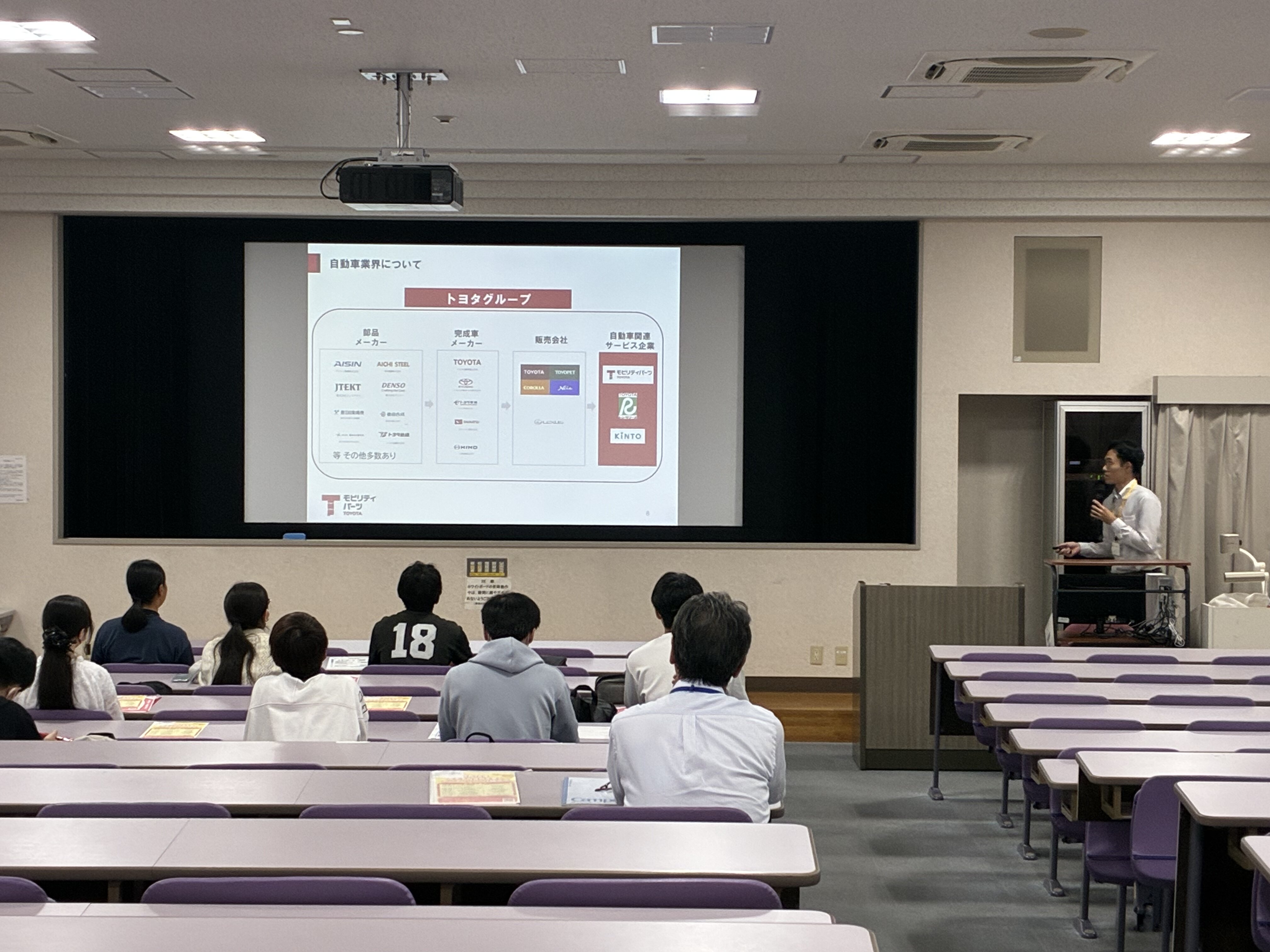 大阪大谷大学　学内企業説明会の様子